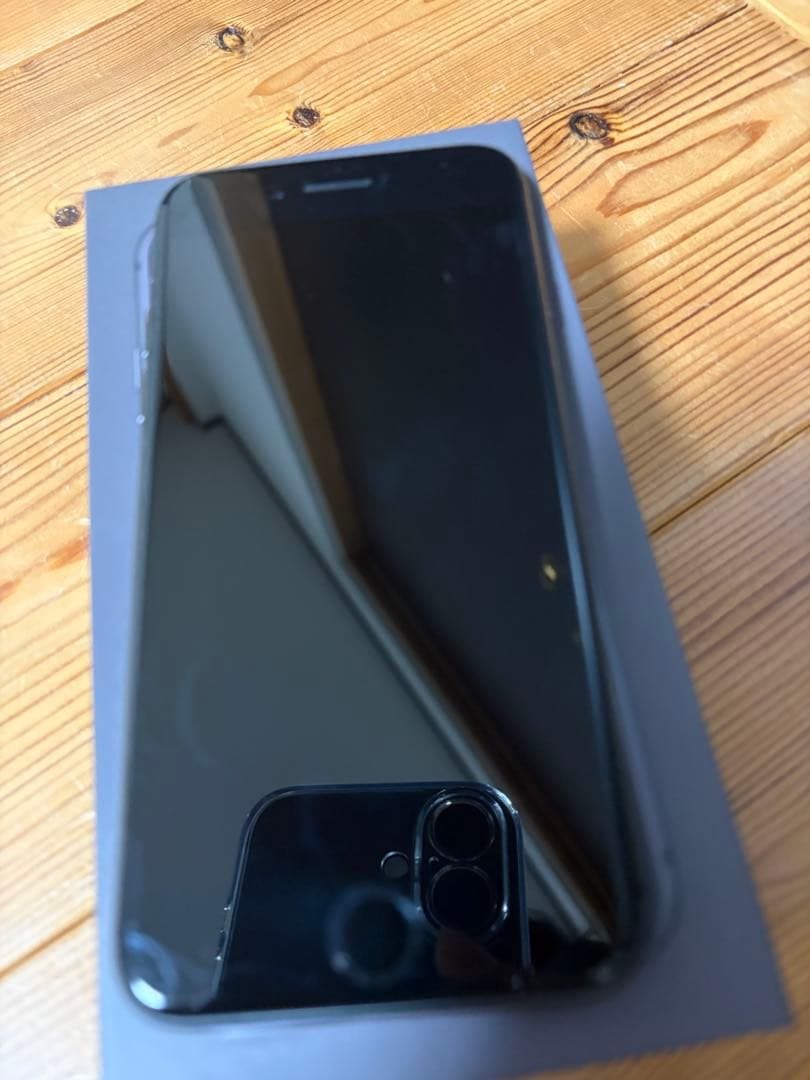 Apple iPhone 8 64GB バッテリー交換済み