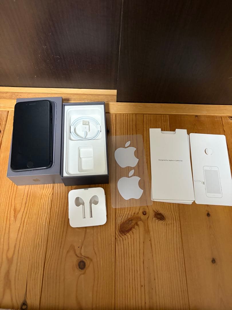 Apple iPhone 8 64GB バッテリー交換済み