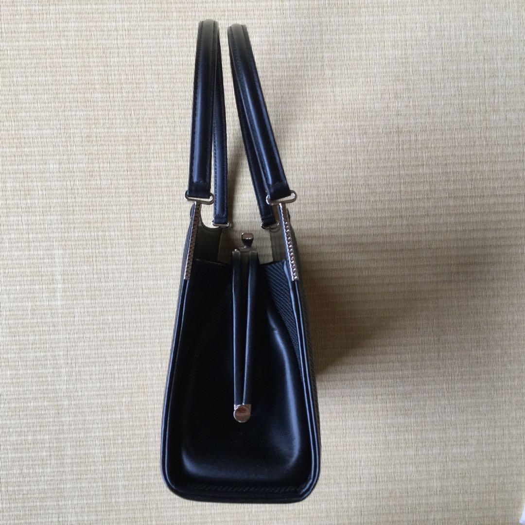 Guchimim　黒のハンドバッグ 箱付き