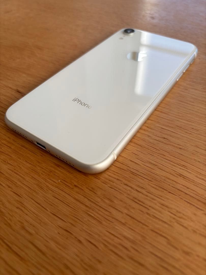 Apple iPhone XR ホワイト 本体 香港版