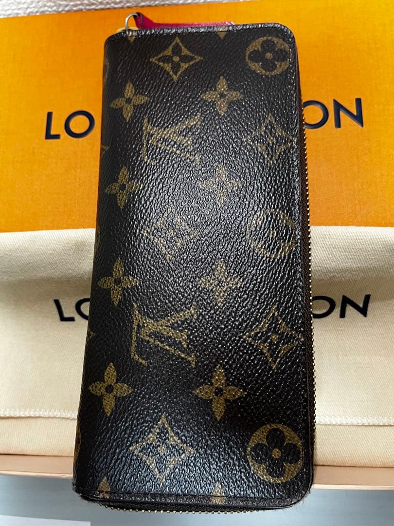 ルイヴィトン 長財布 ラウンドファスナー ポルトフォイユクレマンス フューシャ