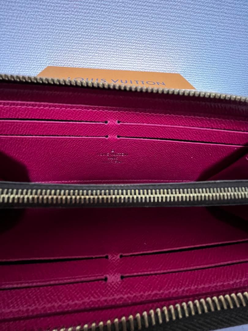 ルイヴィトン 長財布 ラウンドファスナー ポルトフォイユクレマンス フューシャ