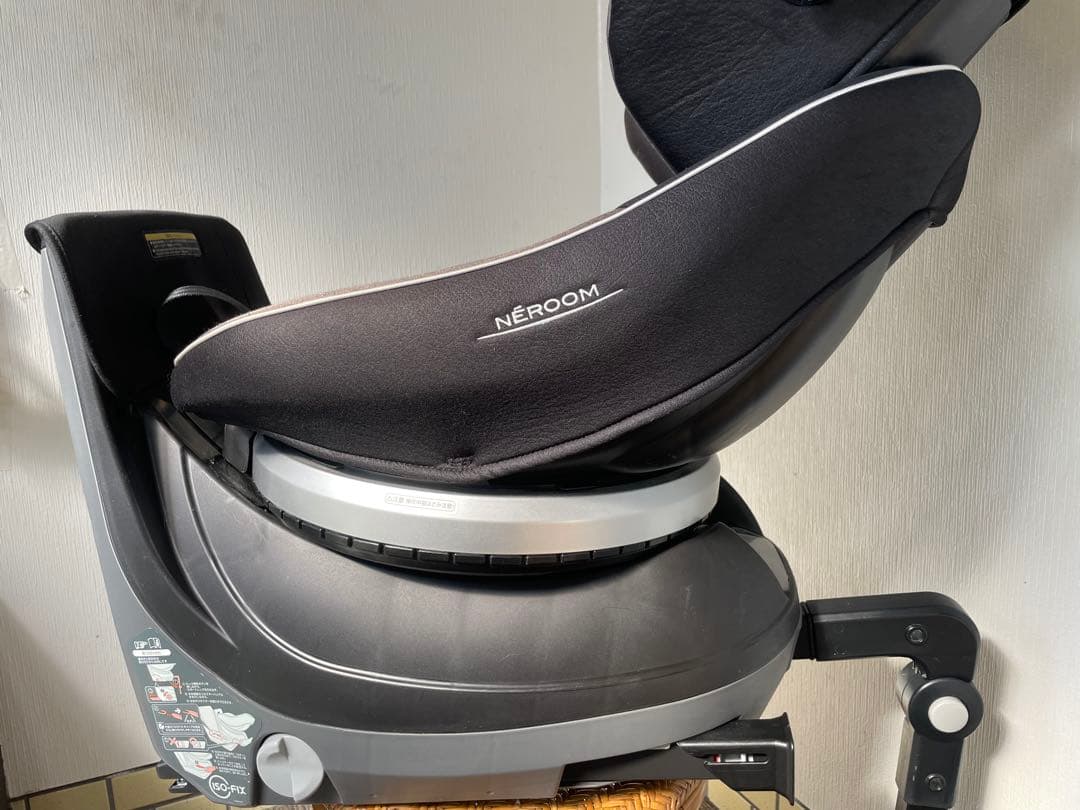 【美品】 Combi コンビ NEROOM ネルーム ISOFIX NF-700