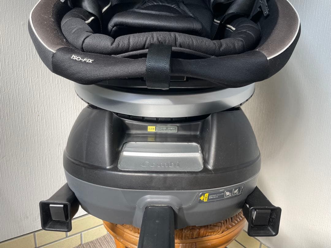 【美品】 Combi コンビ NEROOM ネルーム ISOFIX NF-700