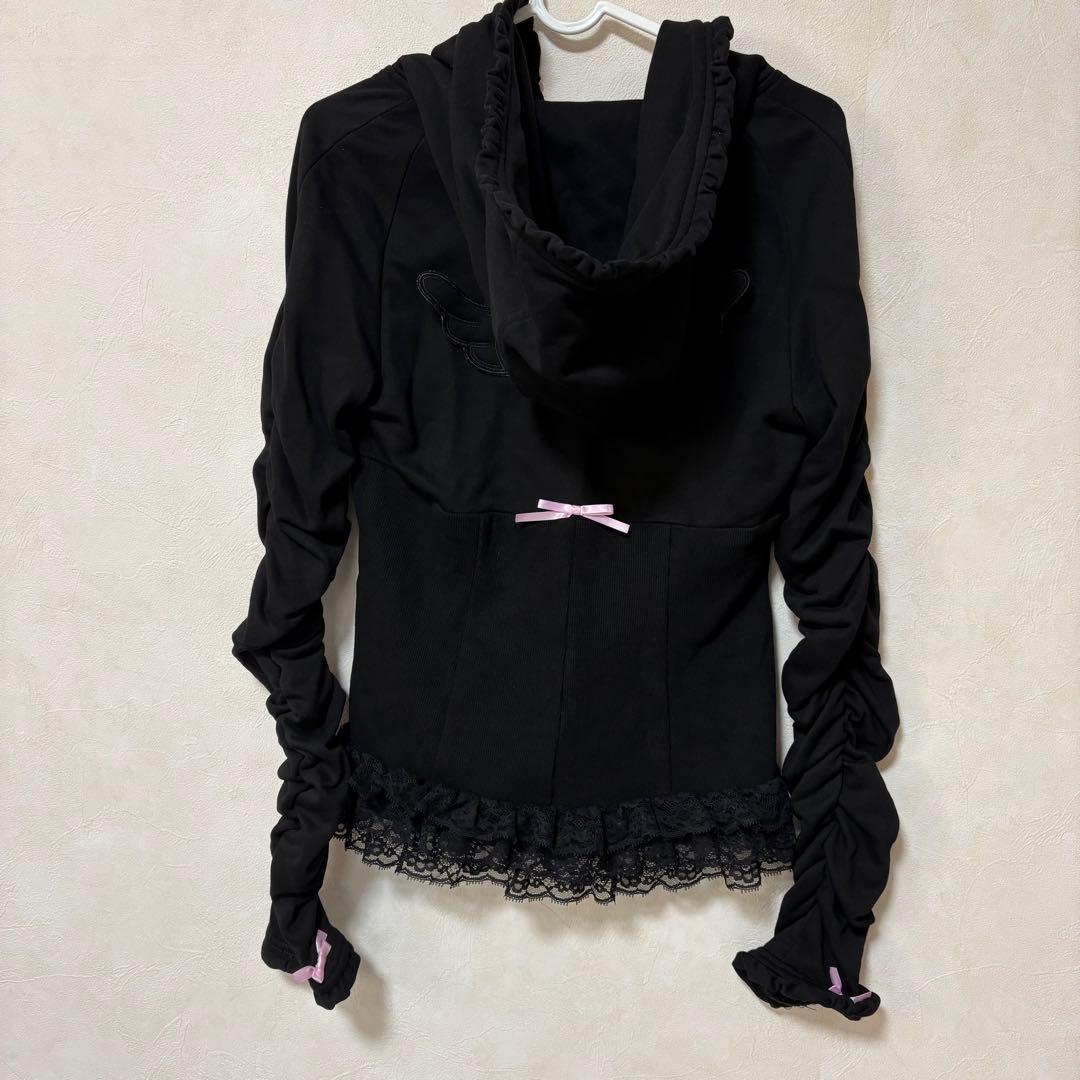 トップス AVENCHUMU I'm Angel frill zip foodie