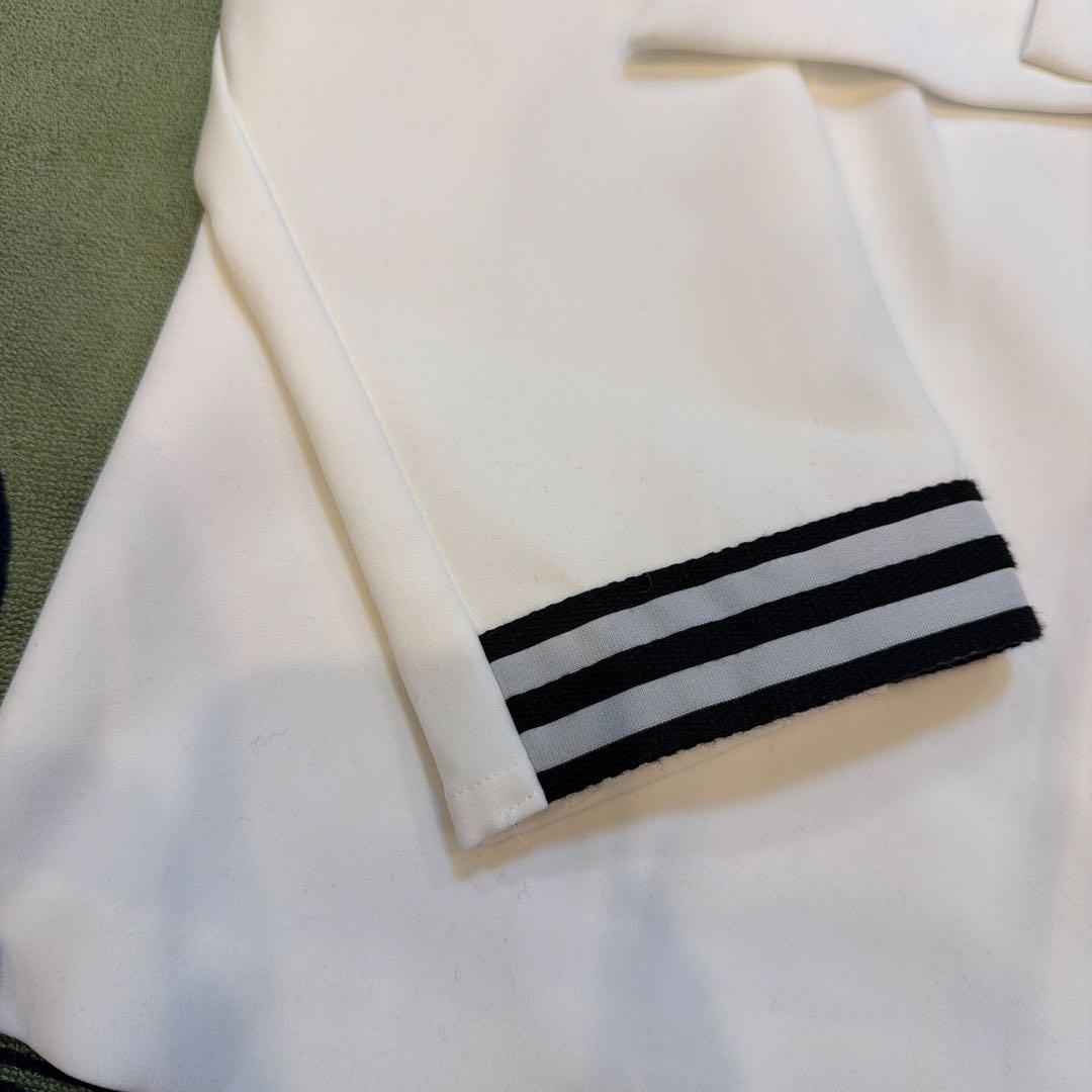 ボーダーズ アット バルコニ　白　長袖　トップス