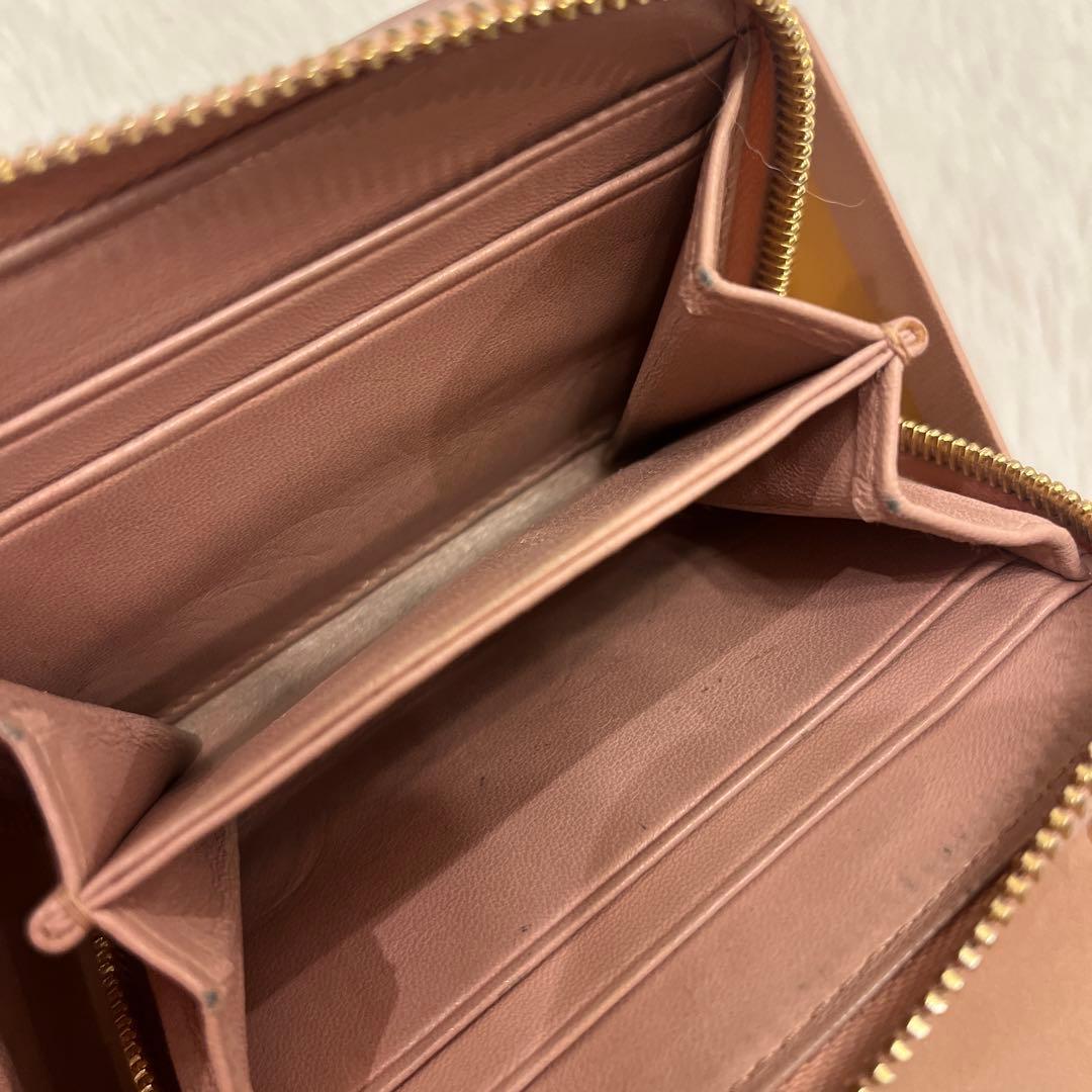 Miu Miu 折り財布 ピンクベージュ ケースマテラッセ