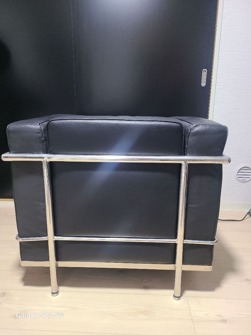 ル コルビジェ本革ソファ