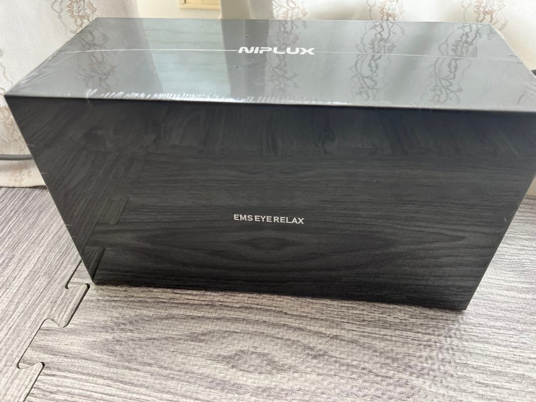 【新品未開封】NIPLUX ニプラックス　EMSアイリラックス