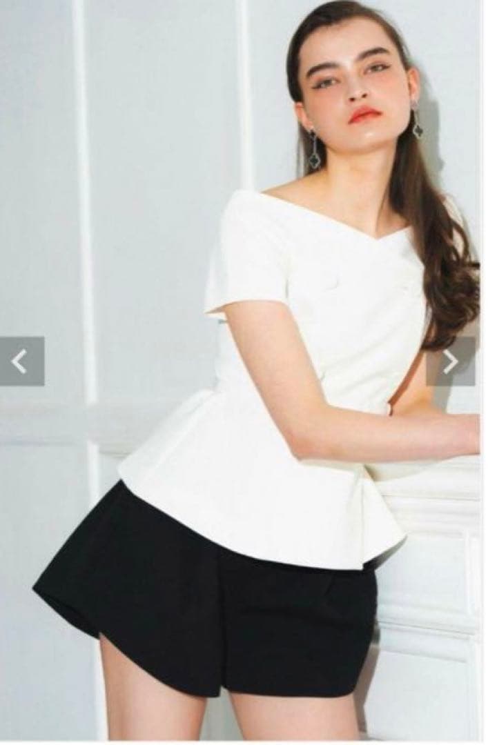 シェリエ sheller サイドヘムショートパンツ　ブラック　M