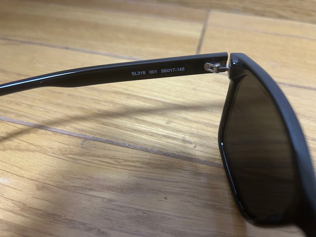 Saint Laurent ブラックサングラス