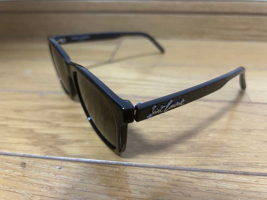 Saint Laurent ブラックサングラス