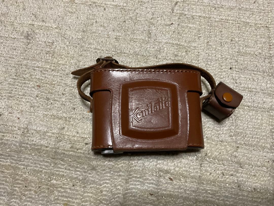 蛇腹式カメラ／コニレット　小西六写真工業株式会社。【取扱説明書と専用フラッシュ】