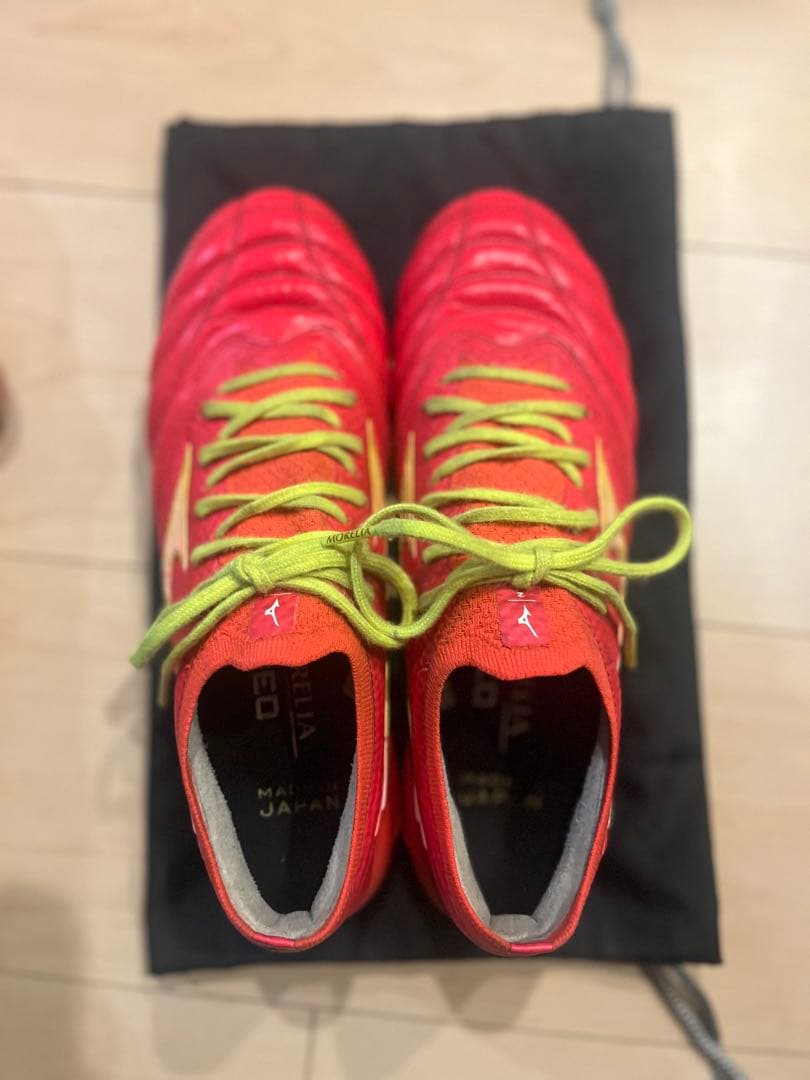 MORELIA NEO4β サッカーシューズ レッド