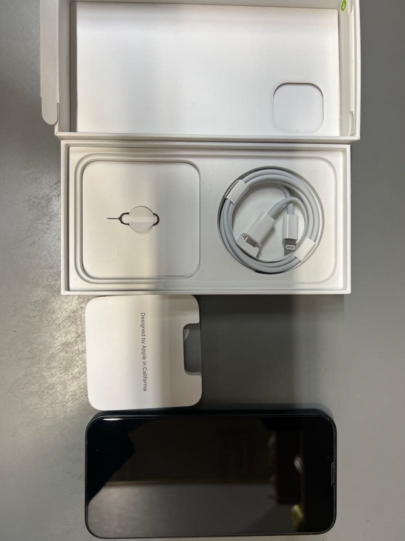 iPhone 13 ミッドナイト 本体