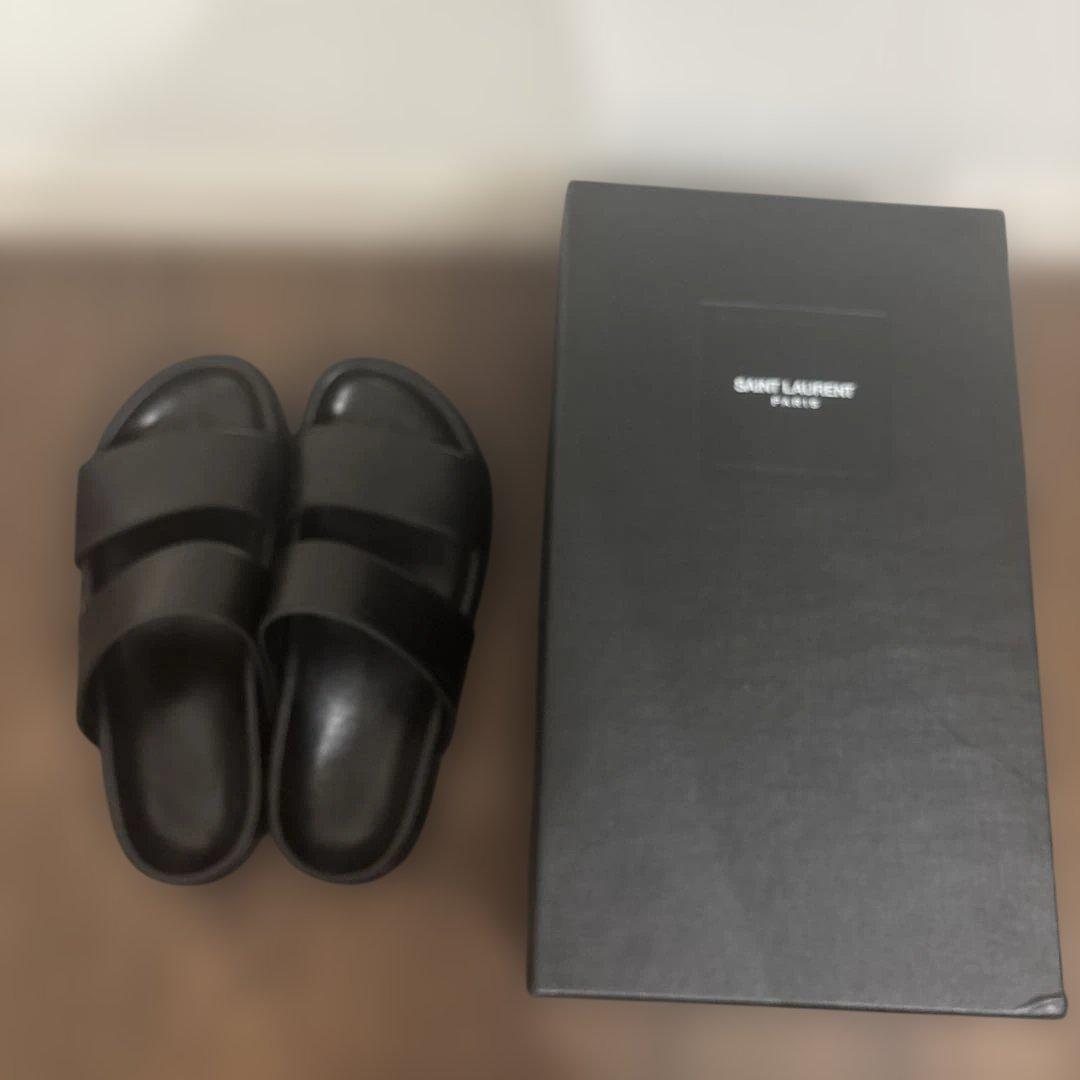 SAINT LAURENT ブラック レザー サンダル 25.5cm