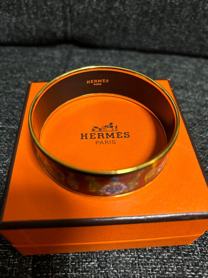 HERMES エマイユGM ゴールド　箱付き