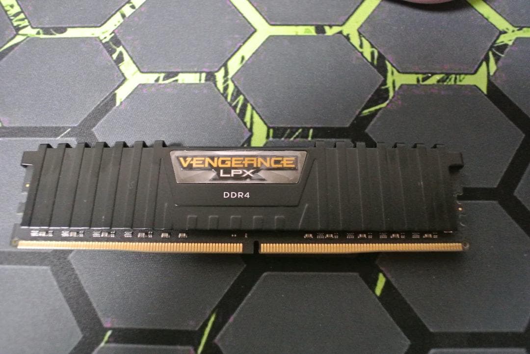 Vengeance LPX DDR4 3600MHz 32GB 1枚 動作品