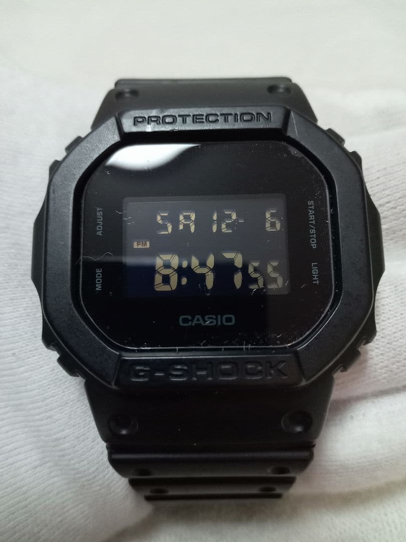 G-SHOCK　DW-5600BB　ブラック　9Hガラスフィルム装備　美品