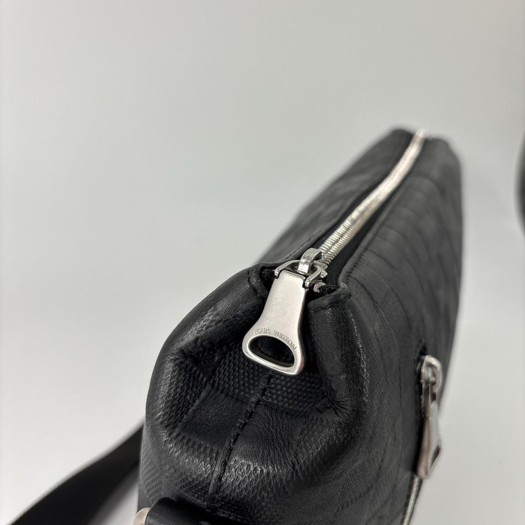 超極美品 ルイヴィトン ダミエアンフィニ ディスカバリー メッセンジャーMM