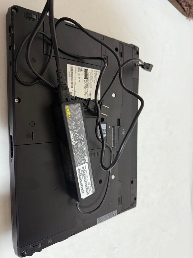 富士通 LIFEBOOK T T725/K FMVT05002 標準モデル