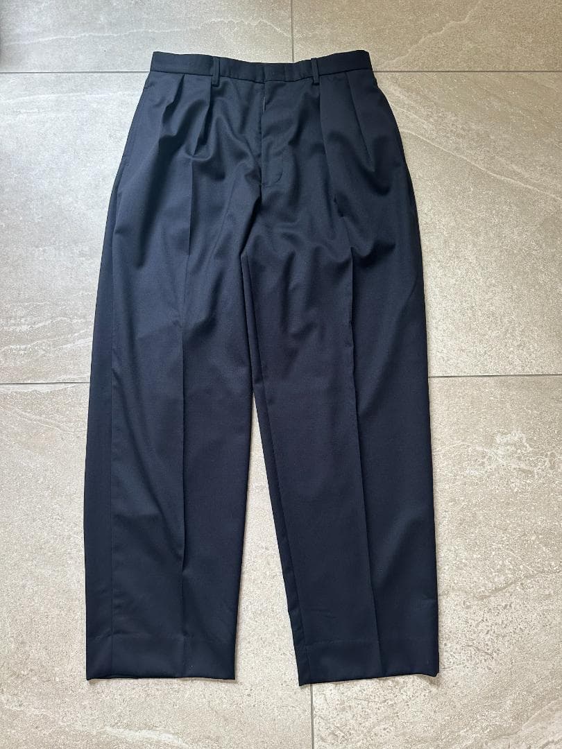 【美品】サイズ3／エルイー /LE セットアップ comoli