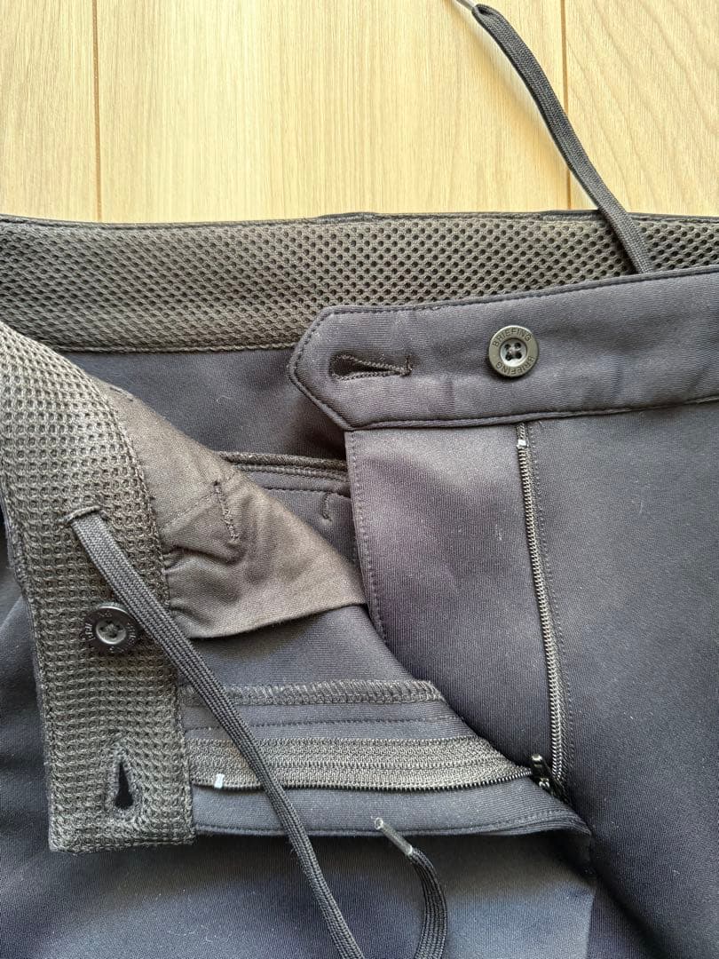 BRIEFING ブラック ロゴ入り パンツ