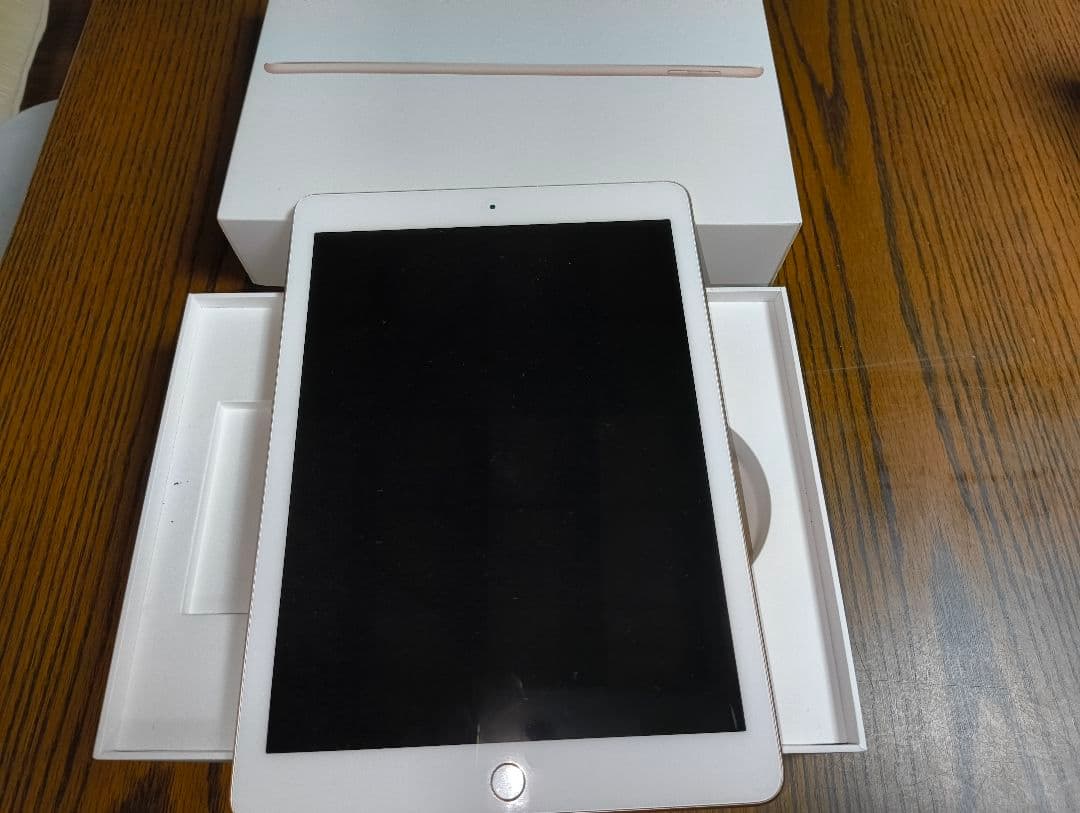 iPad第6世代-WiFiモデル　128Ｇ