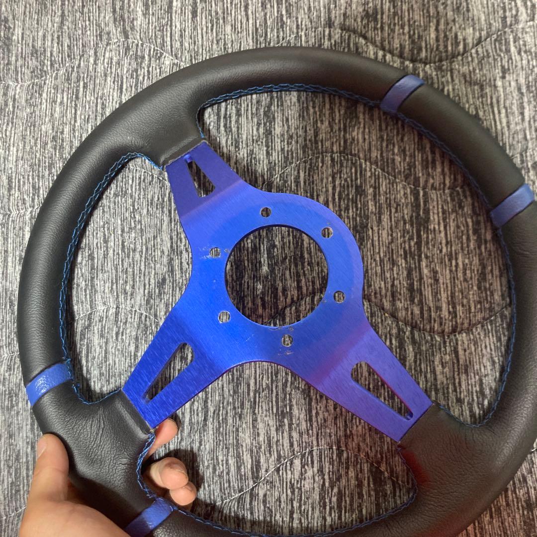 momo ドリフト ステアリング 黒/青 今日限定セール