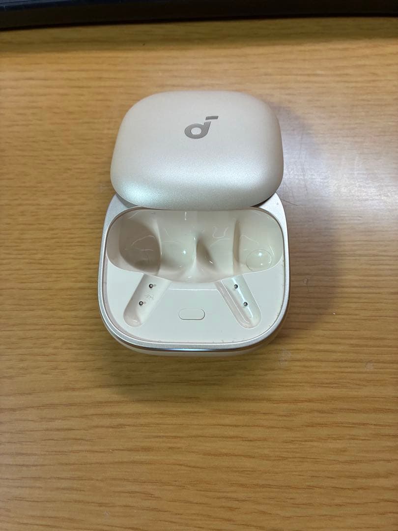 ANKER soudcore liberty5 充電ケース シャンパンゴールド