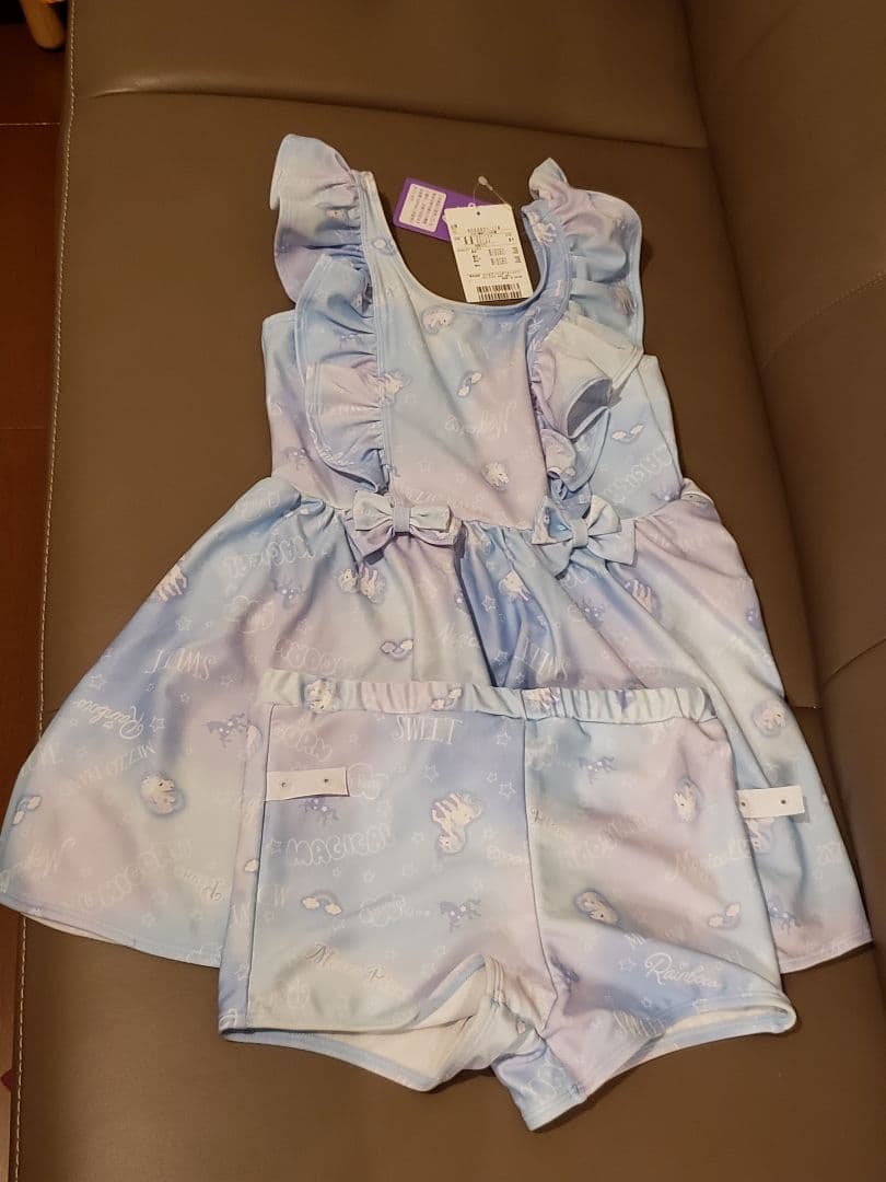 140㎝ 3点set セパレート 水着 ラッシュガード 新品 メゾピアノ