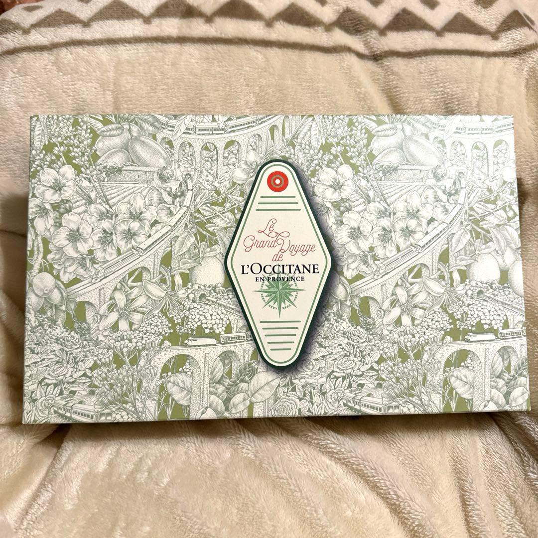 ロクシタン　ルミンシアナアーモンドコンプリート