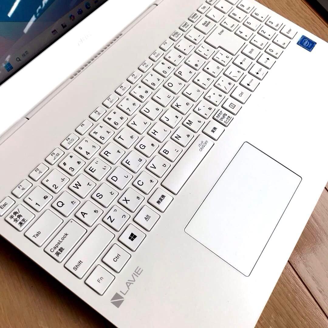 美品 NEC LAVIE N15 Smart