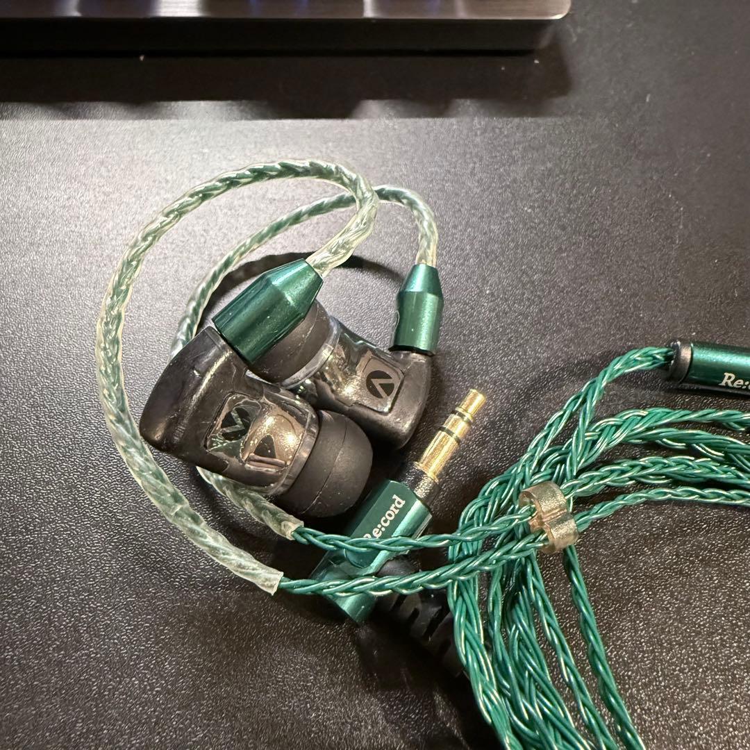 【中古】M-Audio IE-40 ULTIMATE EARS10PRO