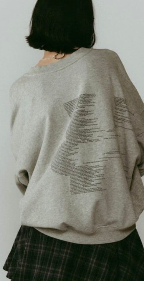 クヌースマーフ　オーバーサイズスウェット