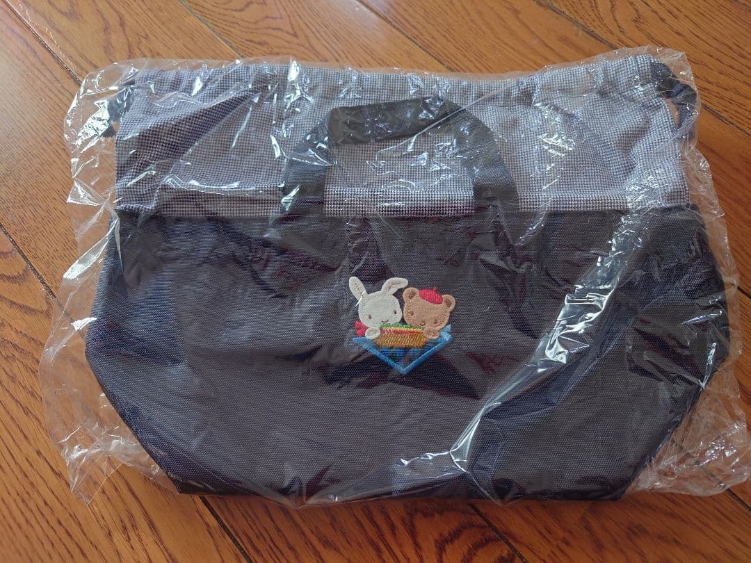 【新品未使用】ファミリア　ランチ　巾着