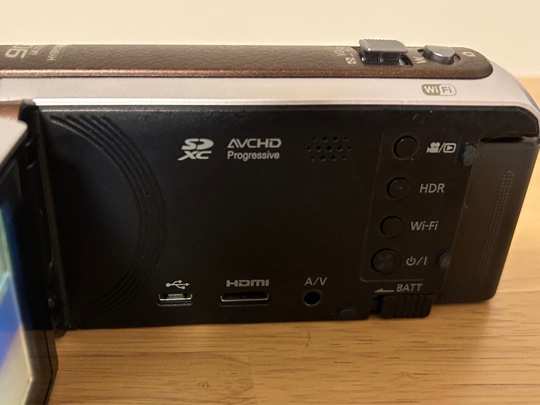 バミ様Panasonic デジタルハイビジョンカメラ HC-W590M