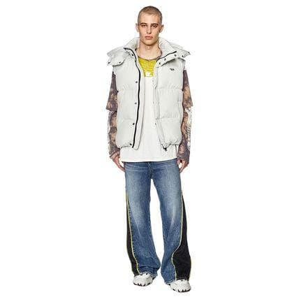 専用【極美品】DIESELディーゼル パデッドジャケットベストフーディ S白