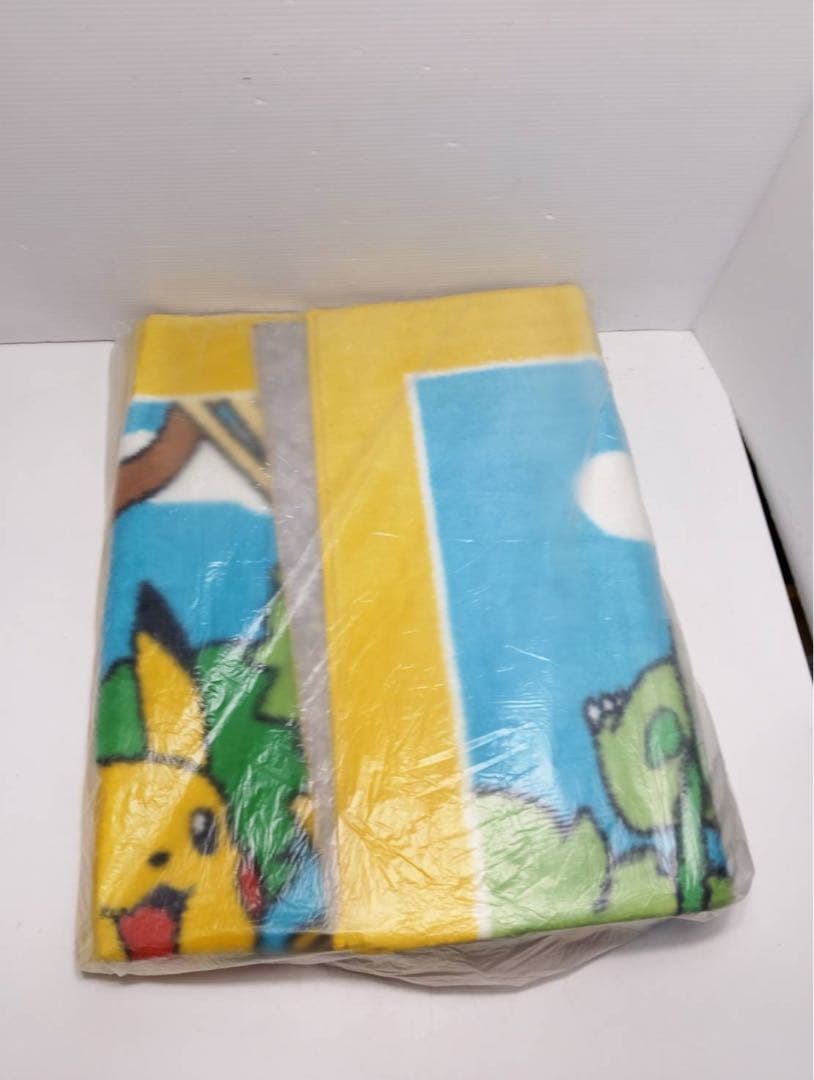 ​【新品】日立 ポケモン ホットカーペット 1.3畳 MHU-13P ピカチュウ