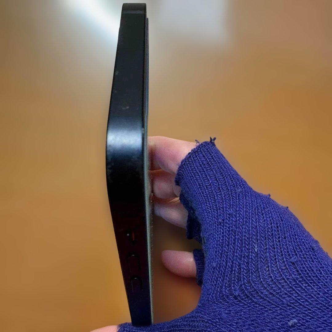 85% iPhone12 64GB 本体黒 SIMフリー