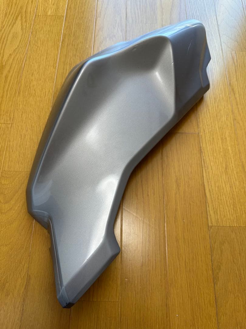 タンクカバー　フロントフェンダー　バイクパーツ　外装