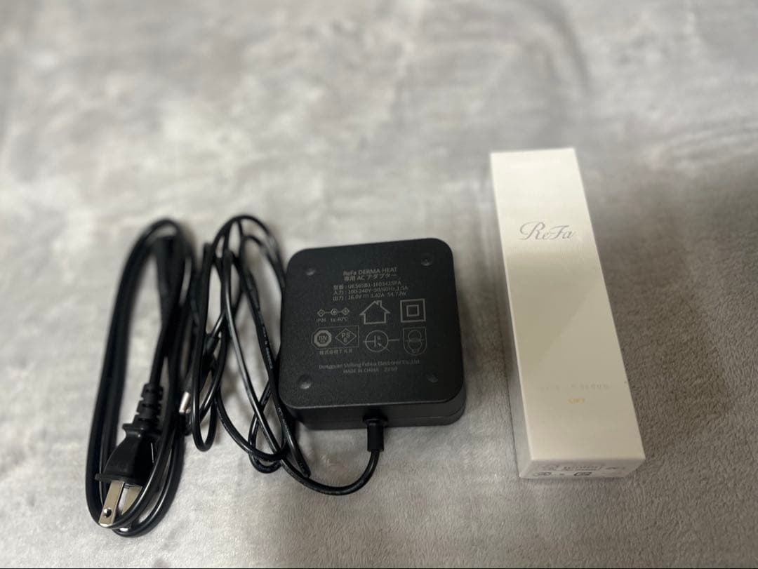 リファ　美顔器