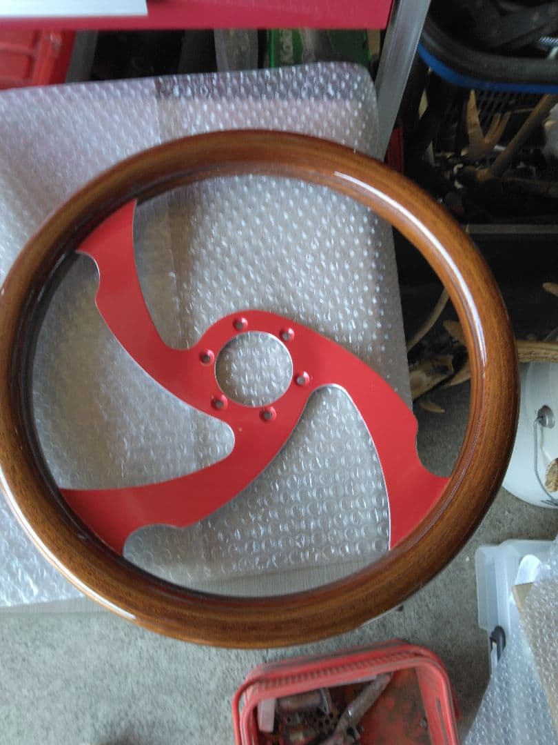 ホワイト ステアリング。ウッド ステアリングホイール 二本での販売