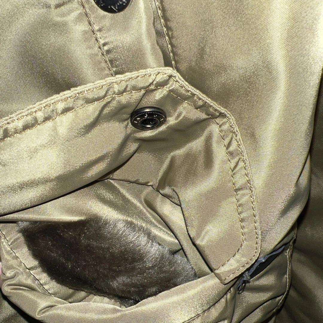 AVIREXダウン風パッチ付きミリタリージャケット/ポケット多め