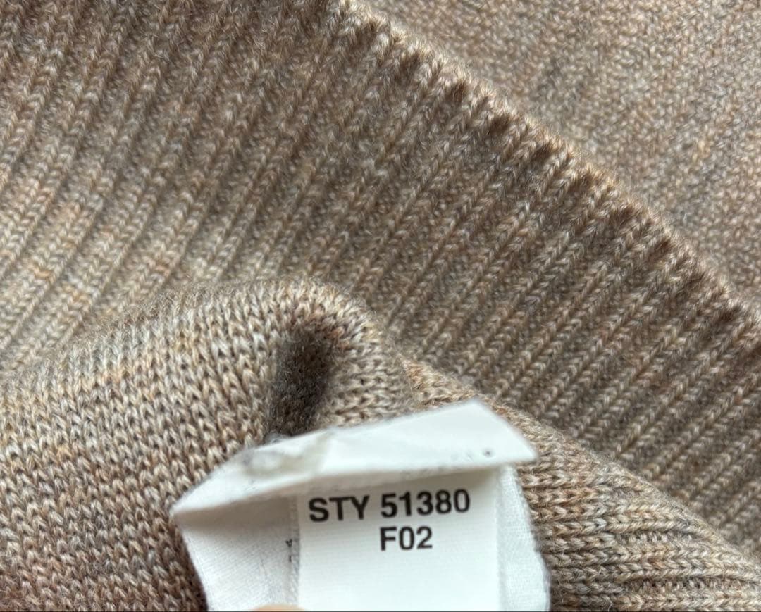 02年製　patagonia ウールニット　ベージュ　ウールセーター　Mサイズ