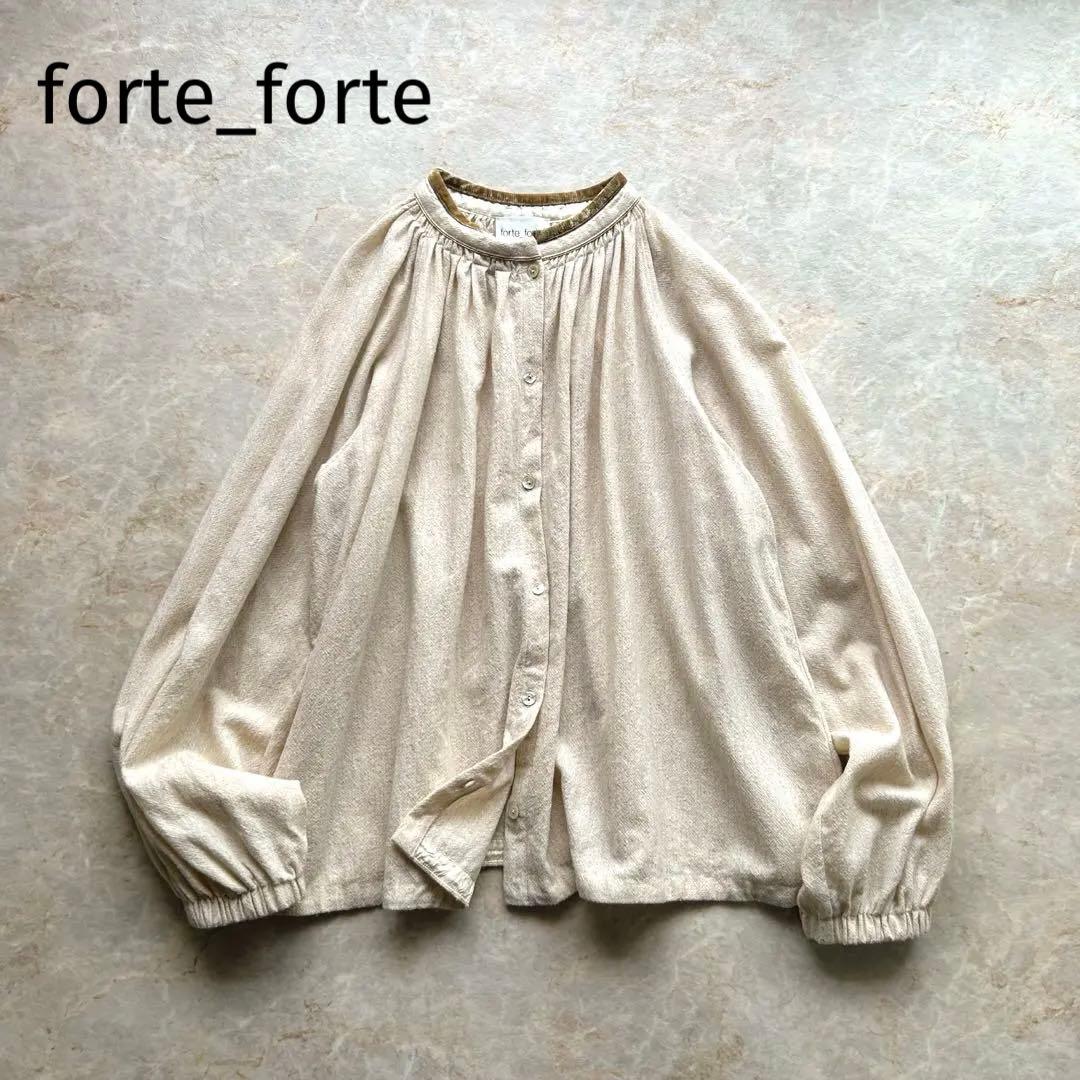 forte_forte ウール ノーカラーブラウス ベージュ ベロア ゴールド