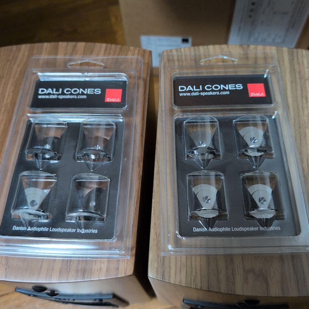 DALI menuet MH ウォールナット 純正スパイク付