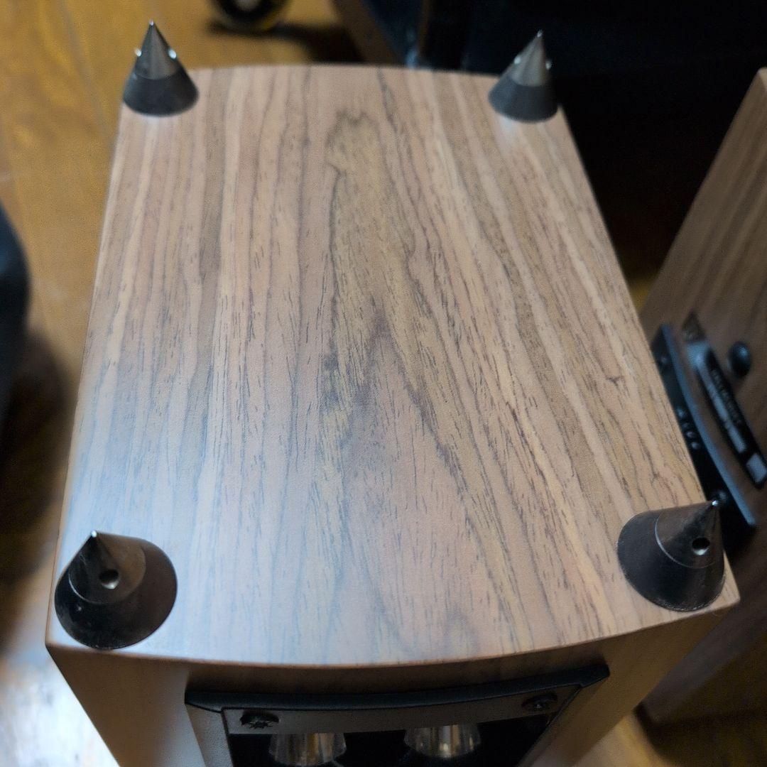 DALI menuet MH ウォールナット 純正スパイク付