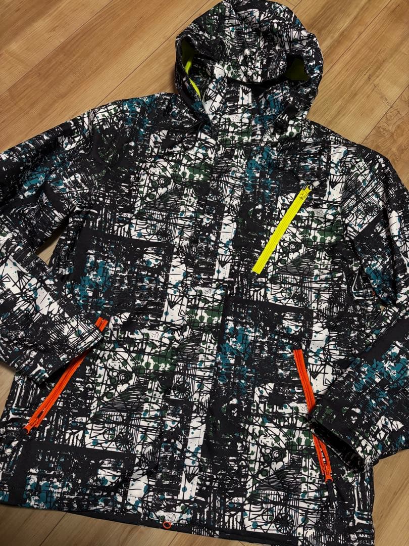 美品。act version スキーウェア