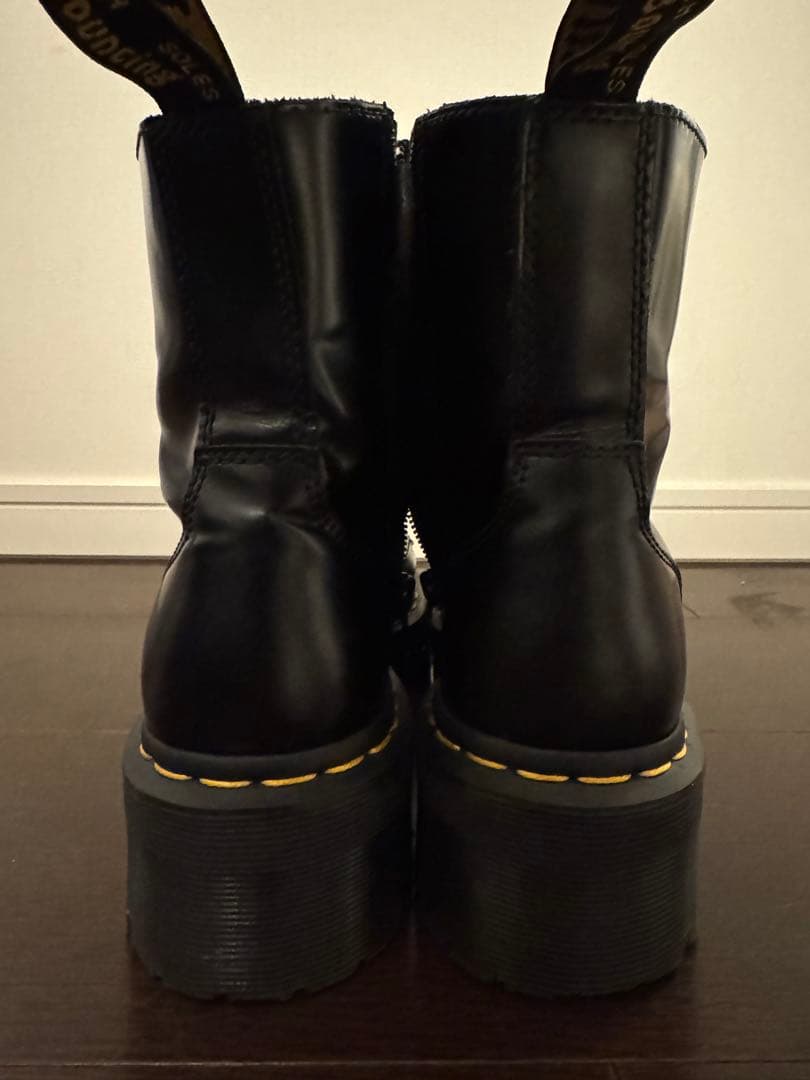 Dr.Martens 厚底レザー編み上げブーツ